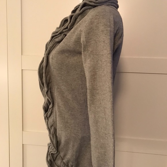 {BOGO} Romeo & Juliet Couture Cardigan Sweater - Picture 2 of 8